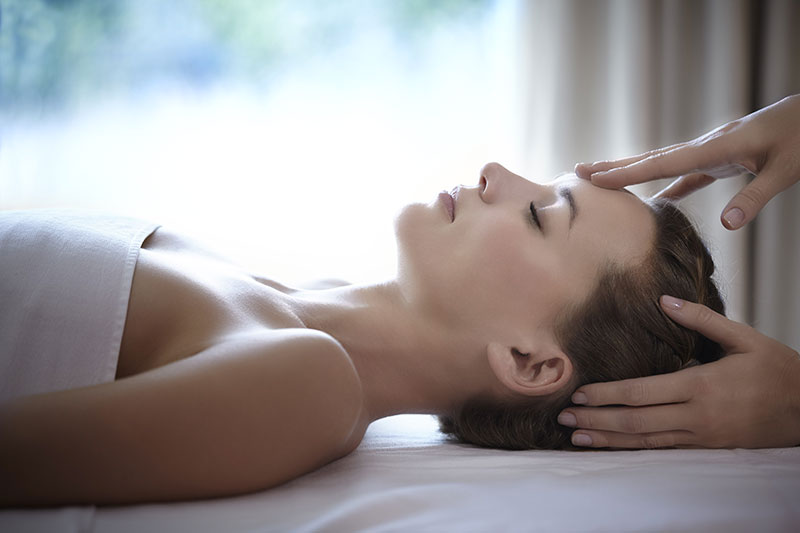 Massage cranien: Massage Cuir Chevelu et Visage